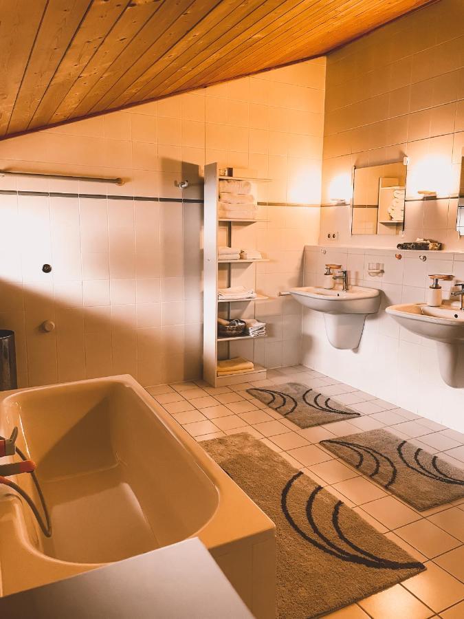 Naturnahes Familienchalet Mit Garten - Wifi - Netflix - Nur 15 Minuten Vom Chiemsee Und 35 Minuten Von Muenchen Entfernt Vogtareuth Exteriér fotografie