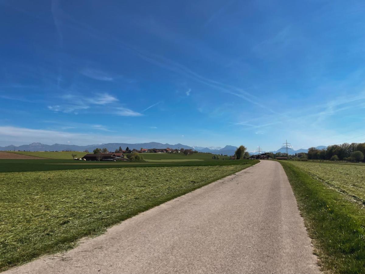 Naturnahes Familienchalet Mit Garten - Wifi - Netflix - Nur 15 Minuten Vom Chiemsee Und 35 Minuten Von Muenchen Entfernt Vogtareuth Exteriér fotografie